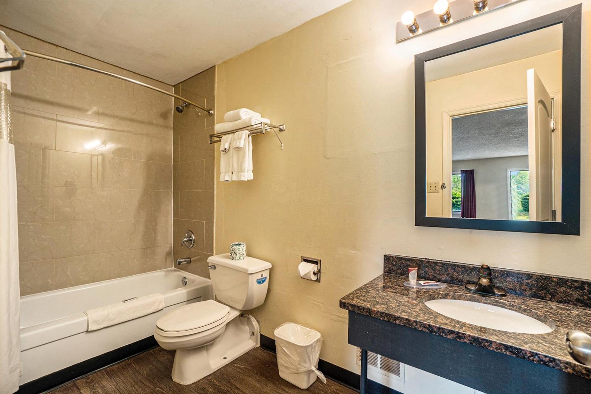 סאות' הייבן Great Lakes Inn & Suites חדר תמונה